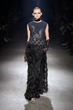 芸術家たちのミューズ・カサッティ侯爵夫人のエキセントリック魂を継ぐドリス ヴァン ノッテン【16-17AWウィメンズ】