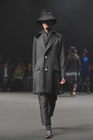 まとふ、日本の美意識に根付くおぼろを尊ぶ【16-17AWウィメンズ】