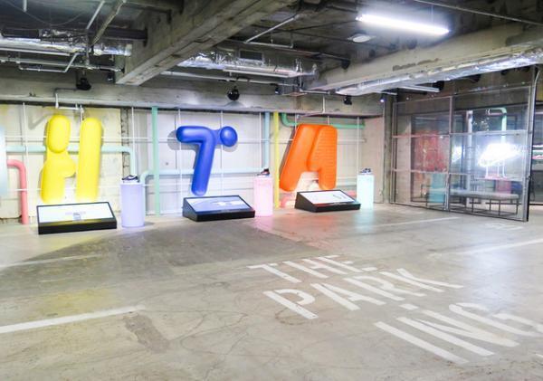 藤原ヒロシ「ザ・パーキング銀座」がソニービルの地下にオープン。限定アイテム販売や「カフェ ド ロペ」の復活も