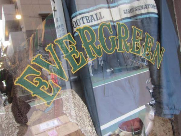 都内のビンテージセレクトショップが集結！新しい形のフリーマーケットが毎月第1日曜日に青山で開催