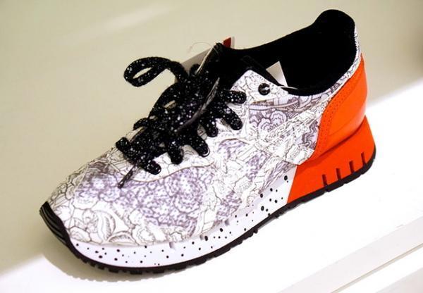 新宿伊勢丹、オニツカタイガー×アンドレア・ポンピリオ2016春夏アイテムを期間限定販売