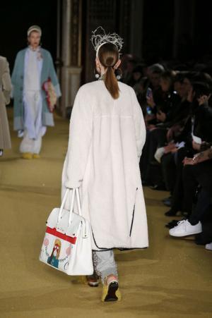 交錯する時代と、脱構築から香るアンダーカバーのノスタルジア【16-17AWウィメンズ】