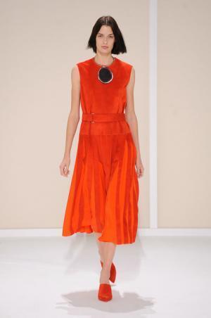 パリコレクション俯瞰、ファッションの息遣い【2016春夏 Paris collection：横井由利】