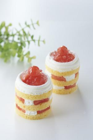 グランド ハイアット 東京から、小玉スイカやマンゴーなど旬果実を使った限定スイーツ登場