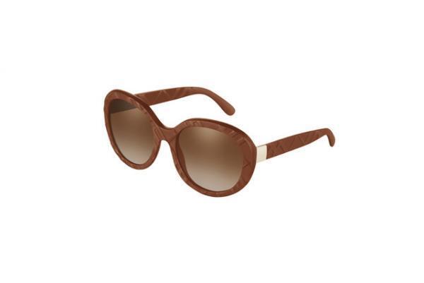 バーバリー新作アイウエアは、ブランドを象徴する“ハウスチェック”をモダンにアレンジ