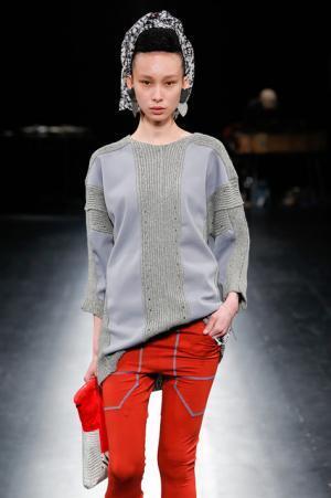 未来は不自然な自然、月への旅行を楽しく遊んだシアタープロダクツ【16-17AWウィメンズ】