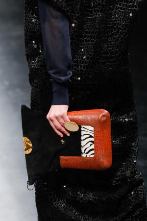 未来は不自然な自然、月への旅行を楽しく遊んだシアタープロダクツ【16-17AWウィメンズ】