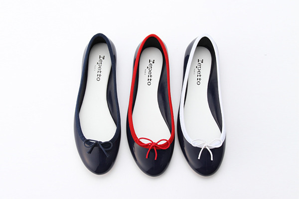 レペットから雨の日でも履けるシューズ「サンドリオン・ベイビー」の新色