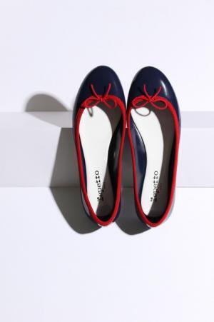 レペットから雨の日でも履けるシューズ「サンドリオン・ベイビー」の新色