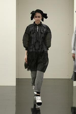 【ルック】トリコ・コム デ ギャルソン 16-17AWコレクション