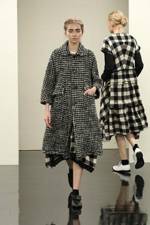 【ルック】トリコ・コム デ ギャルソン 16-17AWコレクション