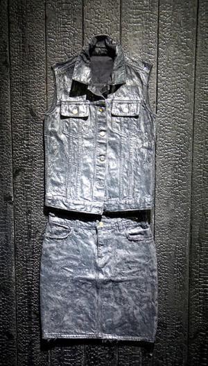 ジル・サンダー、新宿伊勢丹で岡山“焼杉” モチーフの日本限定コレクションを先行発売