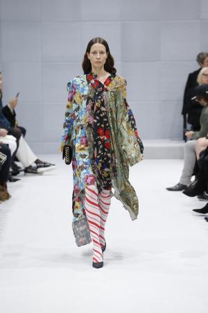 デムナ・ヴァザリアによる新生バレンシアガ【16-17AWウィメンズ】