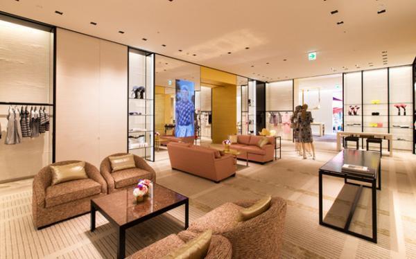 シャネルが西日本最大のブティックを心斎橋にオープン