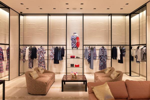 シャネルが西日本最大のブティックを心斎橋にオープン