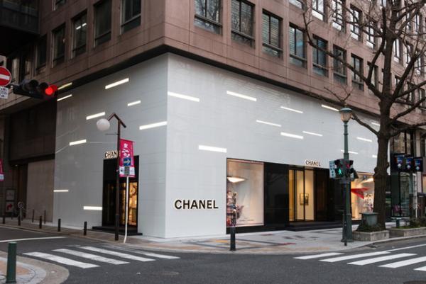 シャネルが西日本最大のブティックを心斎橋にオープン