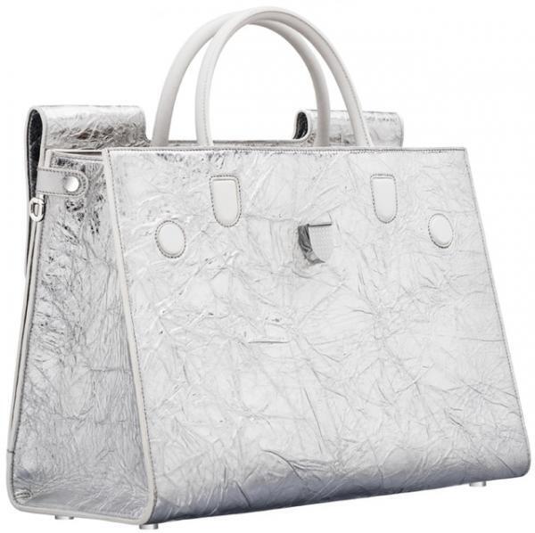 ディオールが新作バッグ「ディオールエヴァー」の製作過程9日間を収めたムービーを公開