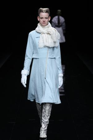 グラフィカルにアールデコを遊ぶユマコシノ【2016-17秋冬ウィメンズ】