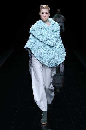 グラフィカルにアールデコを遊ぶユマコシノ【2016-17秋冬ウィメンズ】