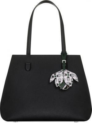 ディオール、“日本の桜”をイメージした日本限定バッグ発売