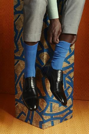 クリスチャン ルブタンが描く“サプール”の世界、メンズに3型の新作シューズ登場