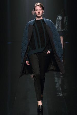 ハナエモリ マニュスクリ、暗影に映る華麗な花々。無機物と有機物の融合を表現【16-17AWウィメンズ】