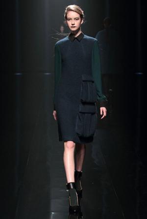 ハナエモリ マニュスクリ、暗影に映る華麗な花々。無機物と有機物の融合を表現【16-17AWウィメンズ】