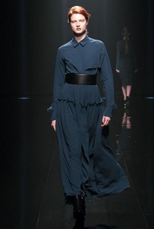 ハナエモリ マニュスクリ、暗影に映る華麗な花々。無機物と有機物の融合を表現【16-17AWウィメンズ】