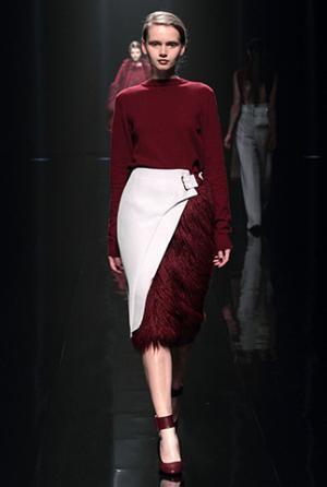 ハナエモリ マニュスクリ、暗影に映る華麗な花々。無機物と有機物の融合を表現【16-17AWウィメンズ】