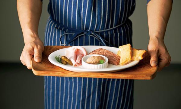 新宿伊勢丹で“肉のフランス展”開催。秘伝レシピをパリ3大肉職人ジル・ヴェロが日本で初再現！