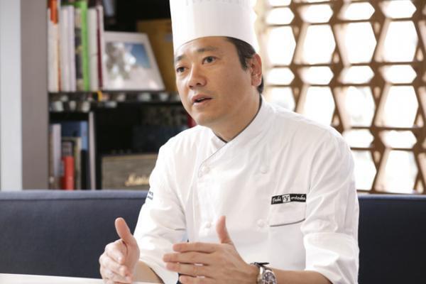 低糖質のパスタやロールケーキが期間限定で青山レクサスで味わえる。スイーツレシピは鎧塚シェフ考案