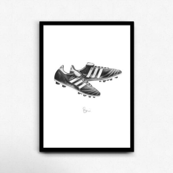 ナイキやアディダスのスニーカーを精緻に描くイラストレーター、ステフ・モーリス展が代官山で開催