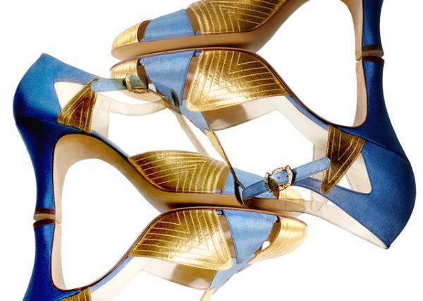 バリー 銀座店がオープン。記念に100足のアーカイブシューズから100年の歴史を辿る世界初エキシビション開催