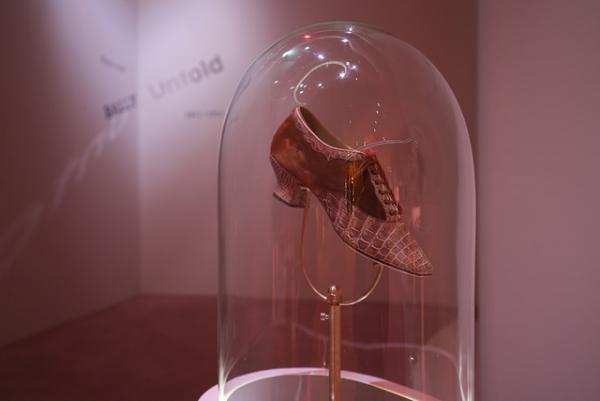 バリー 銀座店がオープン。記念に100足のアーカイブシューズから100年の歴史を辿る世界初エキシビション開催