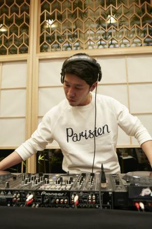 メゾン キツネ代官山で「HANAMI PARTY」、“キツネサイダー”や“お稲荷”で日本上陸3周年をお祝い