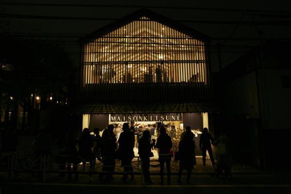 メゾン キツネ代官山で「HANAMI PARTY」、“キツネサイダー”や“お稲荷”で日本上陸3周年をお祝い