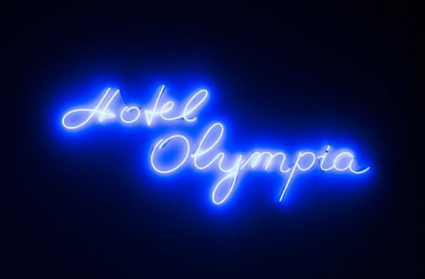 オランピア ル タンの「HOTEL OLYMPIA」が新宿伊勢丹に出現。ホテルオークラやハローキティにインスパイア
