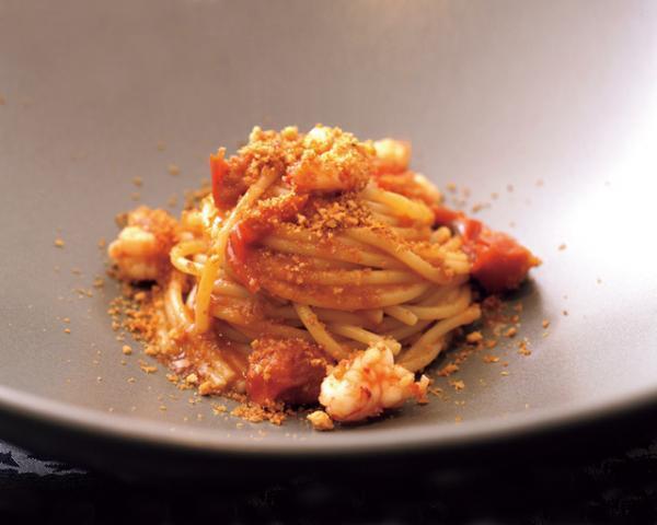 日本橋三越で「美味しいイタリア展」開催。ミシュラン一ツ星シェフの赤海老パスタ、最優秀切り売りピッツァも！