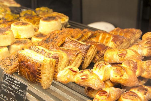 NEWoManのグルメゾーンがいよいよオープン！日本初進出のピザ店から朝4時まで営業するフードホールなど