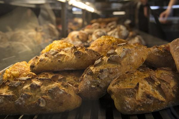 NEWoManのグルメゾーンがいよいよオープン！日本初進出のピザ店から朝4時まで営業するフードホールなど