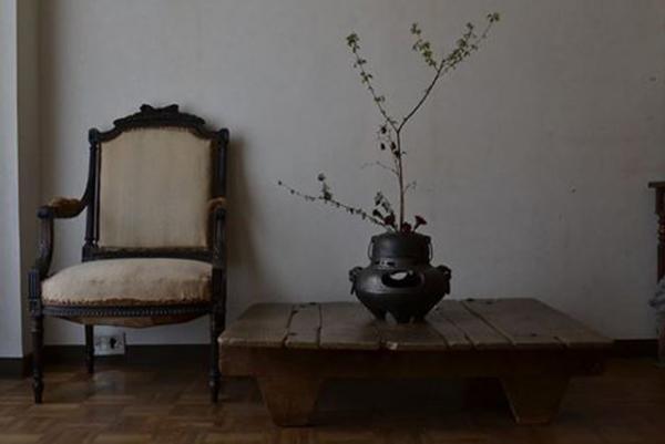 赤坂蚤の市 in アークヒルズ、過去最大の約90店舗が出店。アンティーク雑貨や家具、古着、ジュエリーなど