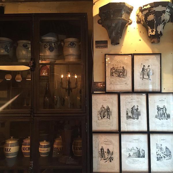 赤坂蚤の市 in アークヒルズ、過去最大の約90店舗が出店。アンティーク雑貨や家具、古着、ジュエリーなど