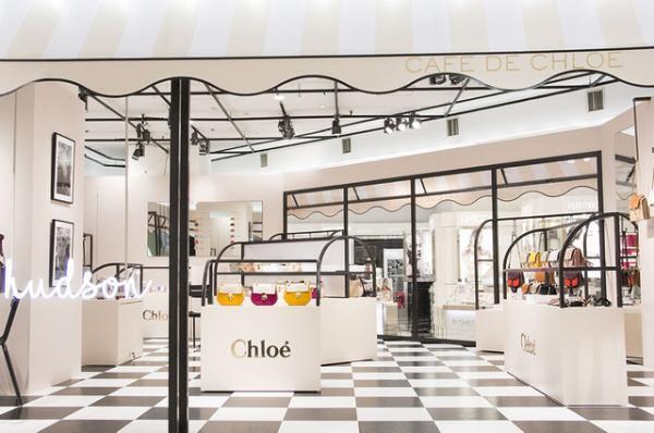 新宿伊勢丹にクロエの限定ブティック“CAFE DE CHLOE”オープン。デリシャスカラーの限定アイテムが登場