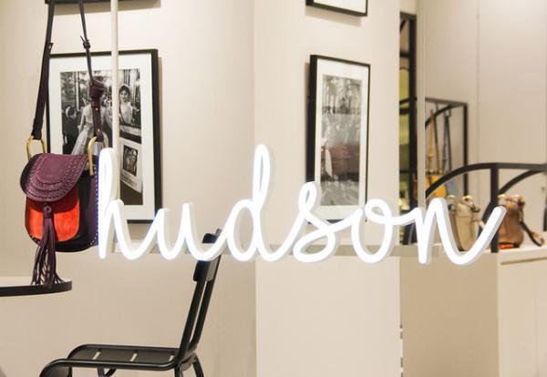 新宿伊勢丹にクロエの限定ブティック“CAFE DE CHLOE”オープン。デリシャスカラーの限定アイテムが登場