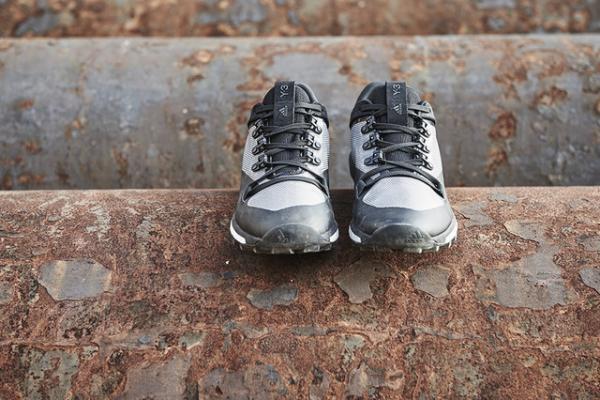 Y-3が新コレクション「Y-3 SPORT」を発売。約38gジャケットなどスポーツ性に特化