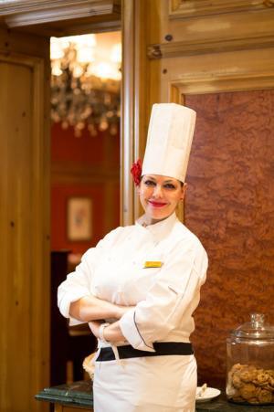 いちご約50万粒、7.5トン！GW限定ストロベリーブッフェがザ・リッツ・カールトン大阪で開催