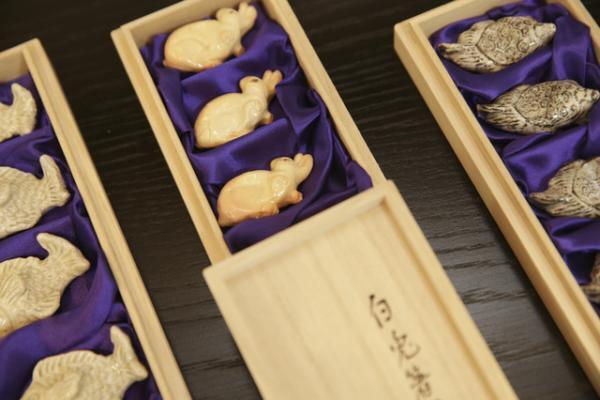 日本橋三越、京料亭「和久傳」の世界観を紹介。元首相・細川護煕の作品も展示販売