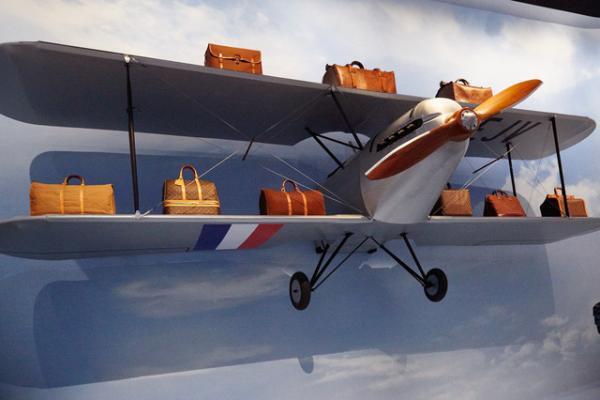 人類を旅へと誘うルイ・ヴィトンのルーツに迫る展覧会が開幕--空へ、海へ、彼方への旅路【Report--1/2】