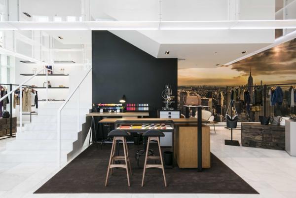 コーチ表参道がリニューアルオープン！30個限定の記念バッグも登場