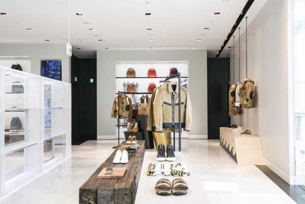 コーチ表参道がリニューアルオープン！30個限定の記念バッグも登場